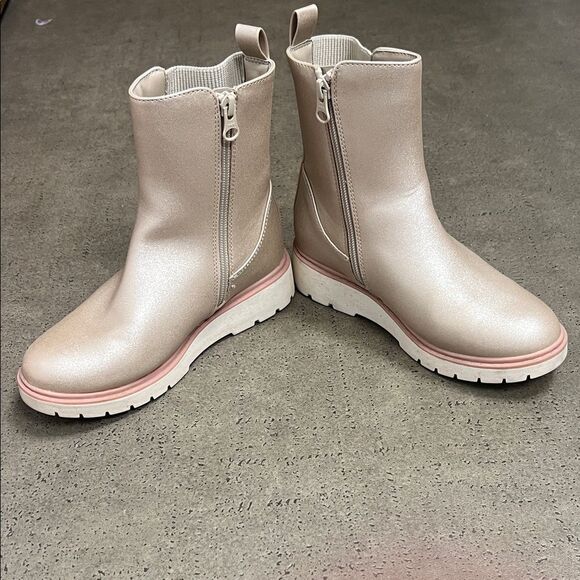 Art Class Metallic Cream Ankle Booties - Picture 3 of 6